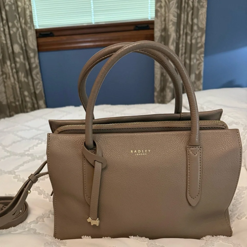 Radley London Arlington court taupe pebbled leather satchel! - Picture 1 of 9